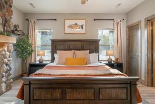 Lakefront Haven with Hot Tub and Gym - Branson - 1