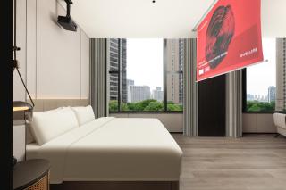 Gwen Jane Hotel Free shuttle buses at the exhibition hall during the Canton Fair - 6