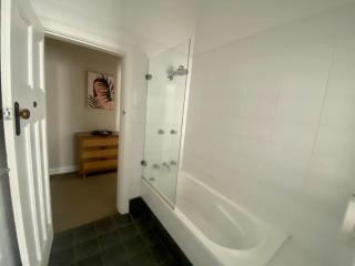 Ava on Fox Central entire residence - Wagga Wagga - 8