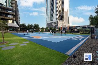 REST Melbourne Square Apartment - 5