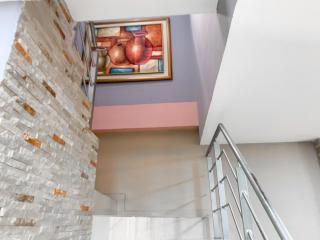 Villa Familiar privada, 5 dormitorios, Altos del rio - San Antonio - 1