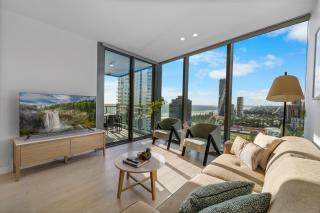The Vista Coastline View 2BR Unit in Signature Broadbeach with Parking and Pool - Gold Coast - 6