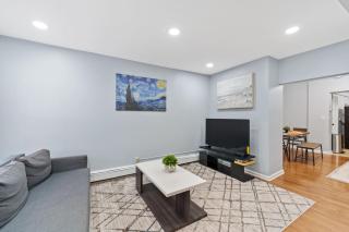 Charming 3-Bedroom Home - Bayonne - 8