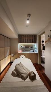 Luxury Ekkamai stay with Sky Infinity Pool - Bangkok - 5