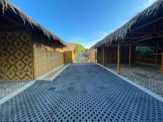 The Bamboo Cabin & Bar - Koh Phaluai - 6