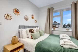 Spacious 4 bedroom 4 bath-Free Parking Great Links - Oxford - 2