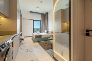 GuestReady - Modern studio with balcony in Dubai - 6