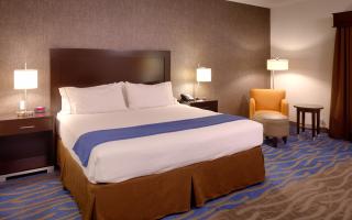 Holiday Inn Express & Suites Overland Park by IHG - Overland Park - 4
