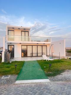 Led House - - 0