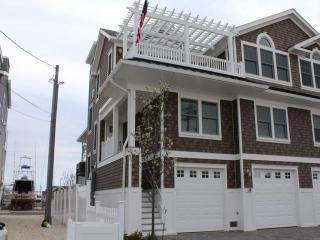 Sunday To Sunday, Elevator, Beach Badges, Roof Top Deck, Wifi, Bay Side 4 Bedroom, 3 Bath Townhouse 14056 - 3