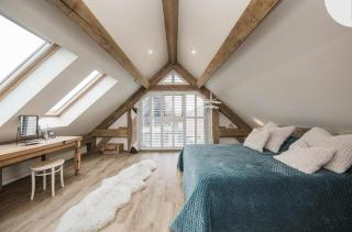 Modern barn style house in Kent countryside - Wrotham - 9