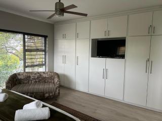 Cape Select Luxury Accommodation - Durbanville - 5