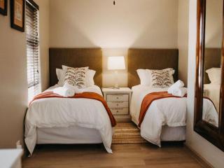 Cape Select Luxury Accommodation - 7