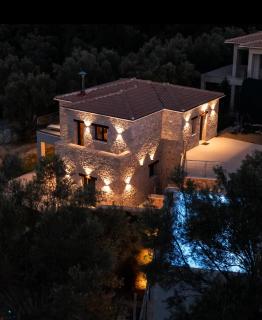 Orraon Luxury Villa - 4