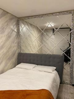 Appartamento SOLO 1 camera da letto soggiorno con angolo cottura completo e bagno Tutto ad uso esclusivo max 2 persone - Padua - 2