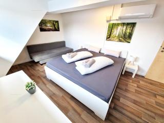 Zauberhafte Dachwohnung zum Träumen bei EuropaPark - Rheinhausen - 1