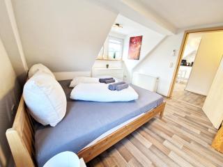 Zauberhafte Dachwohnung zum Träumen bei EuropaPark - Rheinhausen - 6