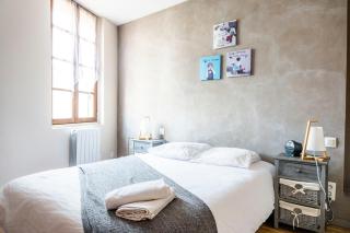 Appartement pour 2, Place Saint-Sauveur - 2