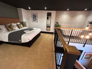 Crescent Place by Mansley - Cheltenham - 4