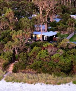 Dune Shack - On The Beach, 10 minutes from Port Arthur - White Beach - 9