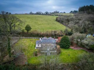 Woodcocks House - 3 Bedroom Holiday Home - Kilgetty - Stepaside - 1