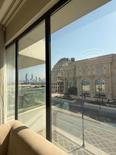 Skyview - One minute to Vendome mall - 2