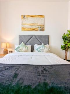 Modern Luxury Fully Furnished 1BH Apartment in Binghatt Nova JVC - Easy Access to JBR, Circle Mall & Dubai Hills Mall - 6