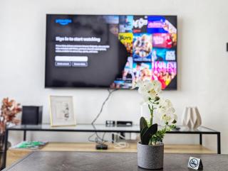 Modern Luxury Fully Furnished 1BH Apartment in Binghatt Nova JVC - Easy Access to JBR, Circle Mall & Dubai Hills Mall - 6