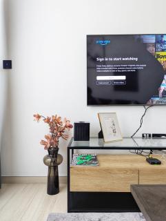 Modern Luxury Fully Furnished 1BH Apartment in Binghatt Nova JVC - Easy Access to JBR, Circle Mall & Dubai Hills Mall - 4