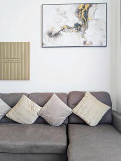 Modern Luxury Fully Furnished 1BH Apartment in Binghatt Nova JVC - Easy Access to JBR, Circle Mall & Dubai Hills Mall - 2