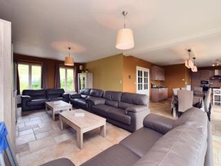 Stylish holiday home in Hastière with terrace - Les Journeux - 6