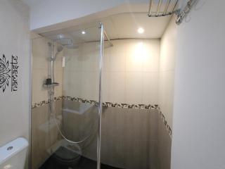 The Harmony Luxe Torremolinos City Center With seasonal pool Free wifi and Netflix BY NAMASTE ELITE - Torremolinos - 7