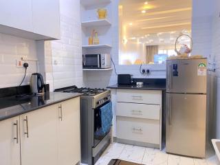 Amarossi Eagle Residence 3rd Avenue Beach Apartments Nyali - 3