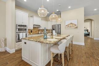 Curious Tides Gulf-Front 10BR Estate- Private Pools, Spas, Views townhouse - 6