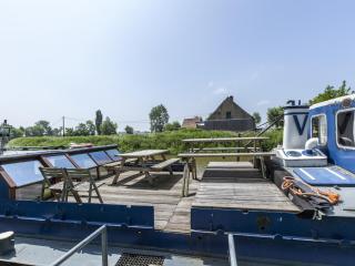 Cushy Boat in Merkem with Terrace - Drie Grachten - 6