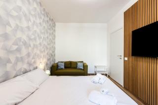 Bright Elegant Flat with Balcony, Milan Portello - Milan - 1