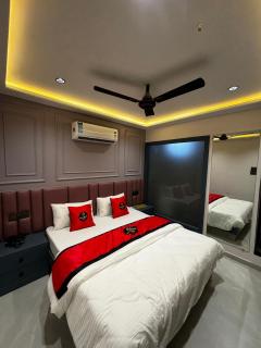 Hotel Maruti - Surat - 0