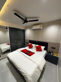Hotel Maruti - Surat - 6