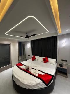 Hotel Maruti - Surat - 3