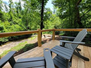 Pet-Friendly Glamping Dome Rental for Relaxing Escapes near Boone, NC - Purlear - 7