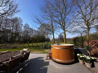 Landhuisje ter Heide - charming cottage with hottub - 2