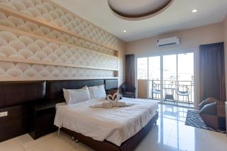 Sun Sky Resort Near Beach - 8