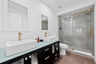 A Romantic Getaway in this Luxurious Yurt for Couples in Wimberley, TX - 4