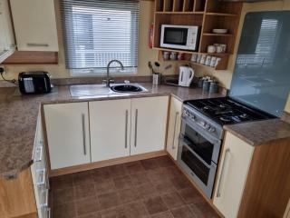 8 BERTH DELUXE CARAVAN ML88 GOLDEN PALM CHAPEL ST LEONARDs - 5