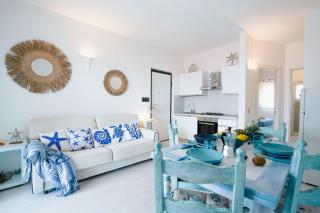 Palau Blue House - Palau - 2