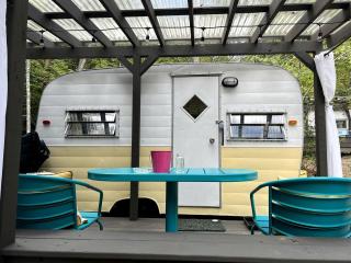 Remote Vintage Camper Rental for Adult-Only Retreat in Franklin, North Carolina - Franklin - 0
