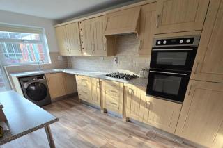 Spacious Central Home - Sleeps 7 Garden & Parking - Sheffield - 8