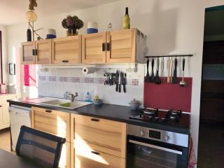 Maison lumineuse avec terrasse vue & parking au cœur de Limoux - 4