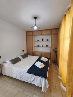 Maison lumineuse avec terrasse vue & parking au cœur de Limoux - 2