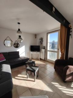 Maison lumineuse avec terrasse vue & parking au cœur de Limoux - 1